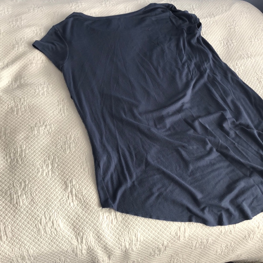 Express High-Low Shirt - Picture 3 of 4